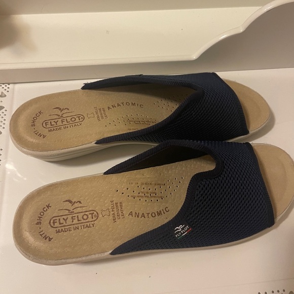 Fly Flot Flat Mule made in Italy soft and chic Retil price $120. new conditions - Picture 8 of 16